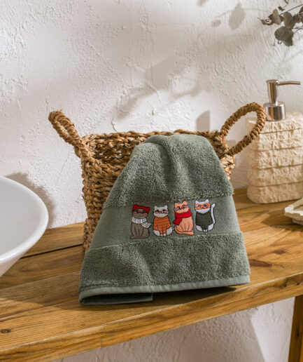 حوله صورت طرح گربه